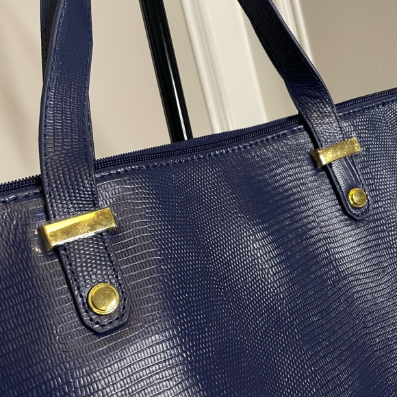 Joy Mangano Luxe Leather Lizard-Embossed Tote - Picture 5 of 8